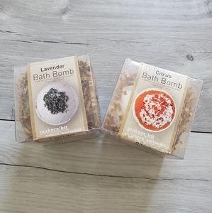 Set of 2 Makers Kit bath bombs